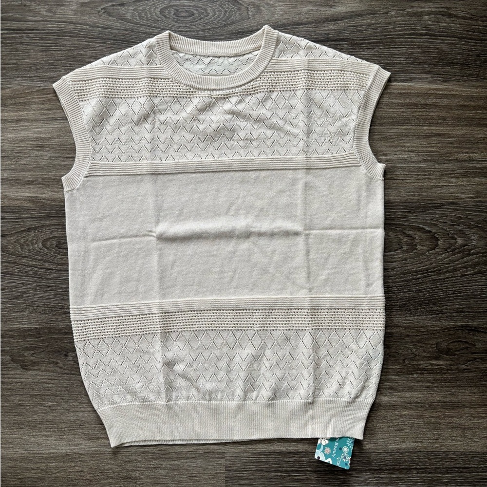 Light Cream Knit Sleeveless Sweater Top